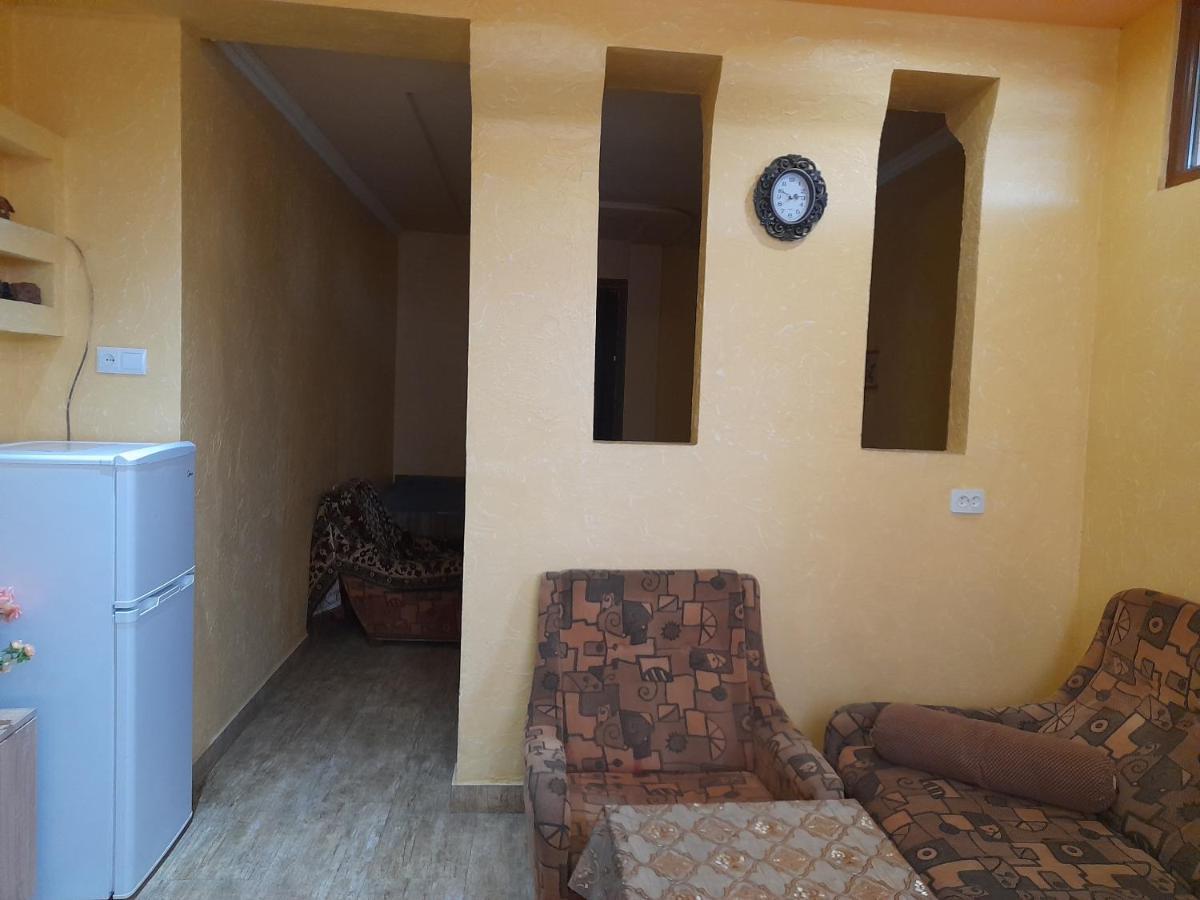 Guest House In Center Jereván Kültér fotó